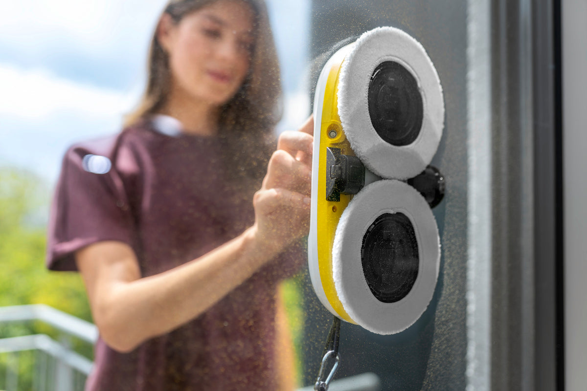 Window cleaning robot RCW 2